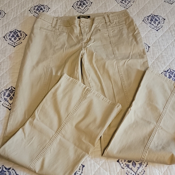 Buckle Khaki Pants Sz 11 - Picture 1 of 8
